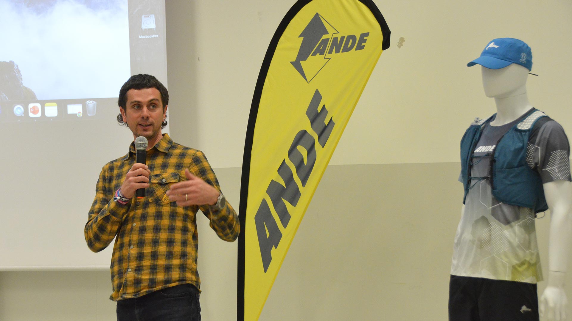 Conferenza Stampa Ande ResegUp 2026 Nicola Faccinetto presenta il pacco gara Ande