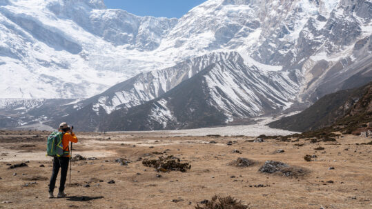 Manaslu Trek - Massimo Cappuccio durante il viaggio in Nepal con zaino Hike Shield 45 LT Ande